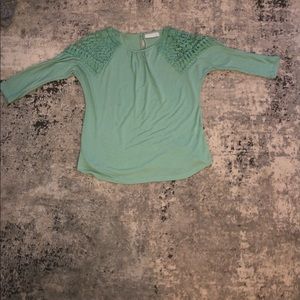 New York and Company Seafoam Green Lace Shoulder Three Quarter Sleeve Tunic Top